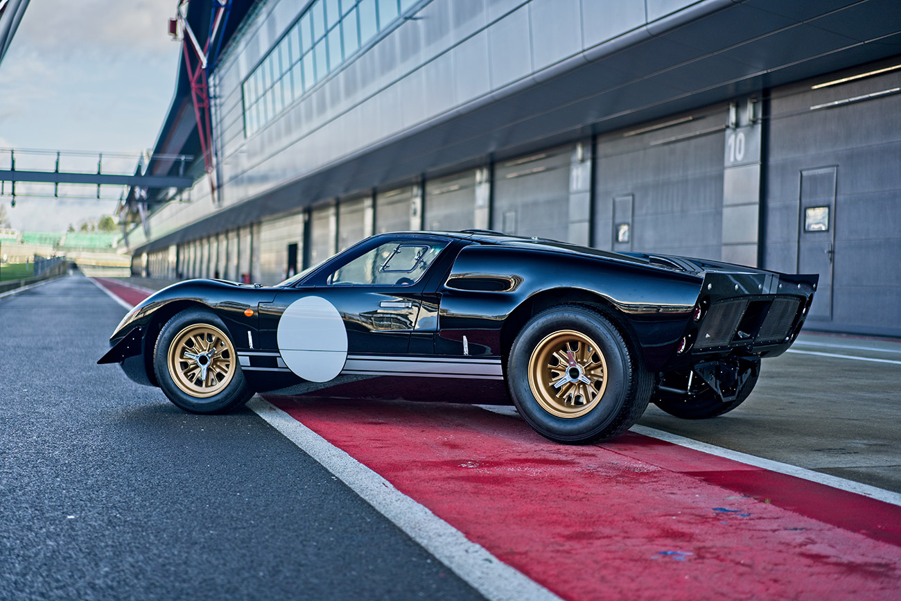 Everrati & Superformance Electric GT40